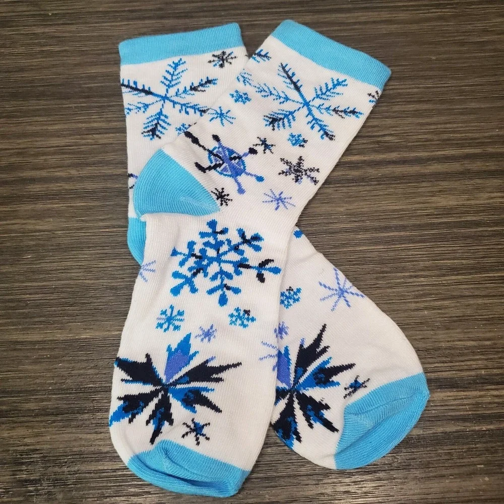 Assorted 5 Pair Women's Christmas Themed Crew Socks Lightweight - Shoe Size 4-9